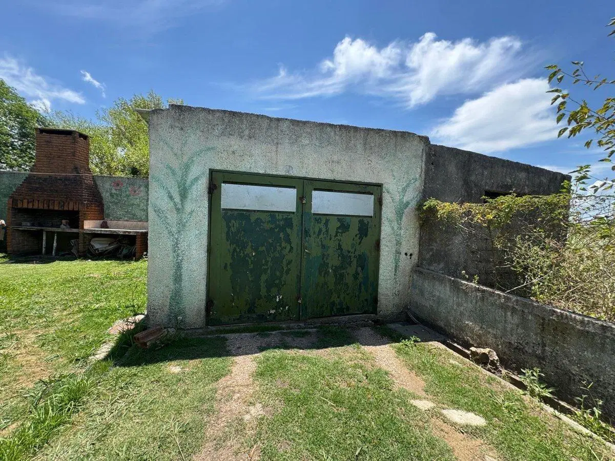 Venta gran casa de 4 dormitorios en Barros Blancos 2