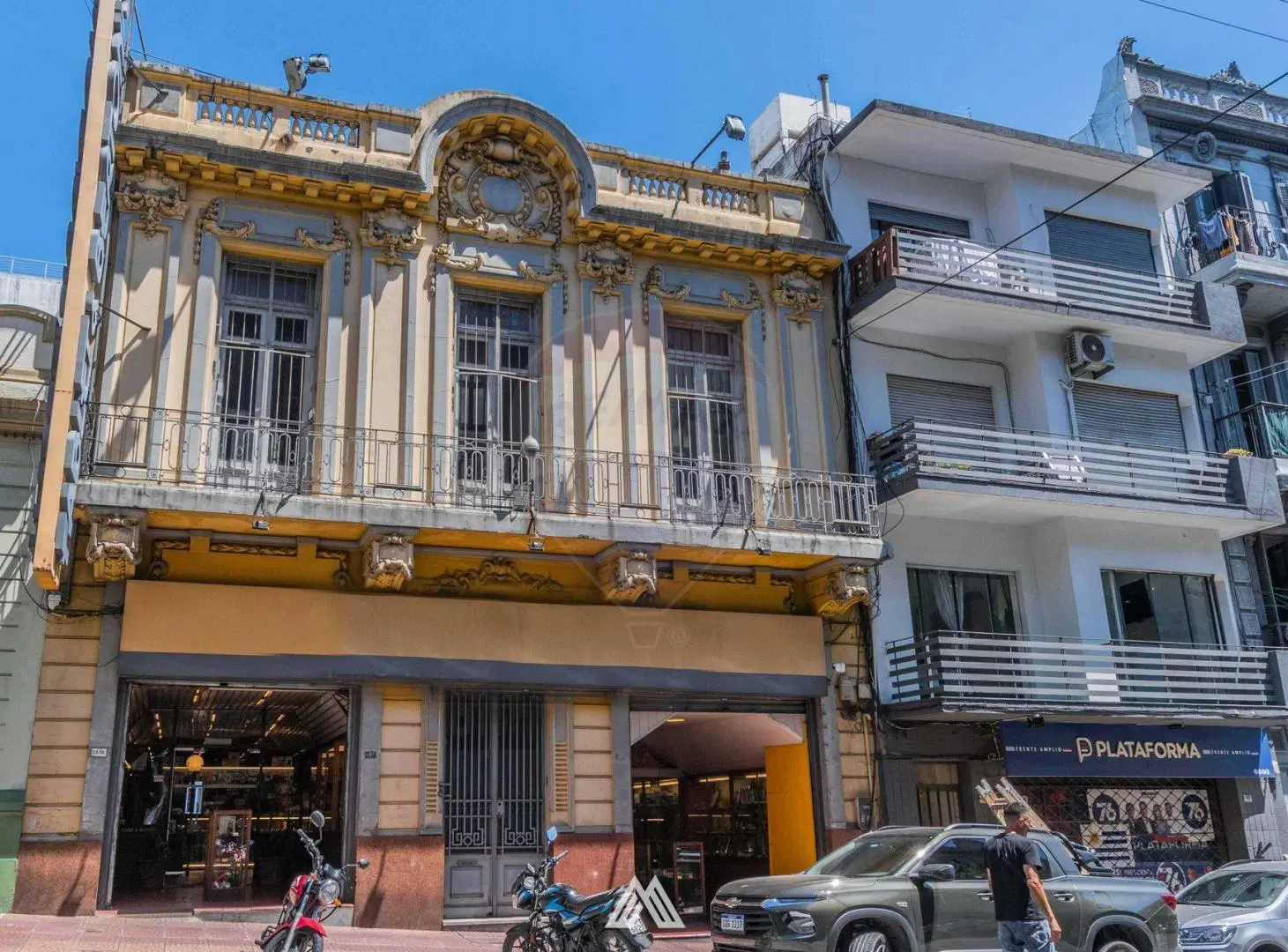Venta gran local / padrón con 3 unidades en Centro 4