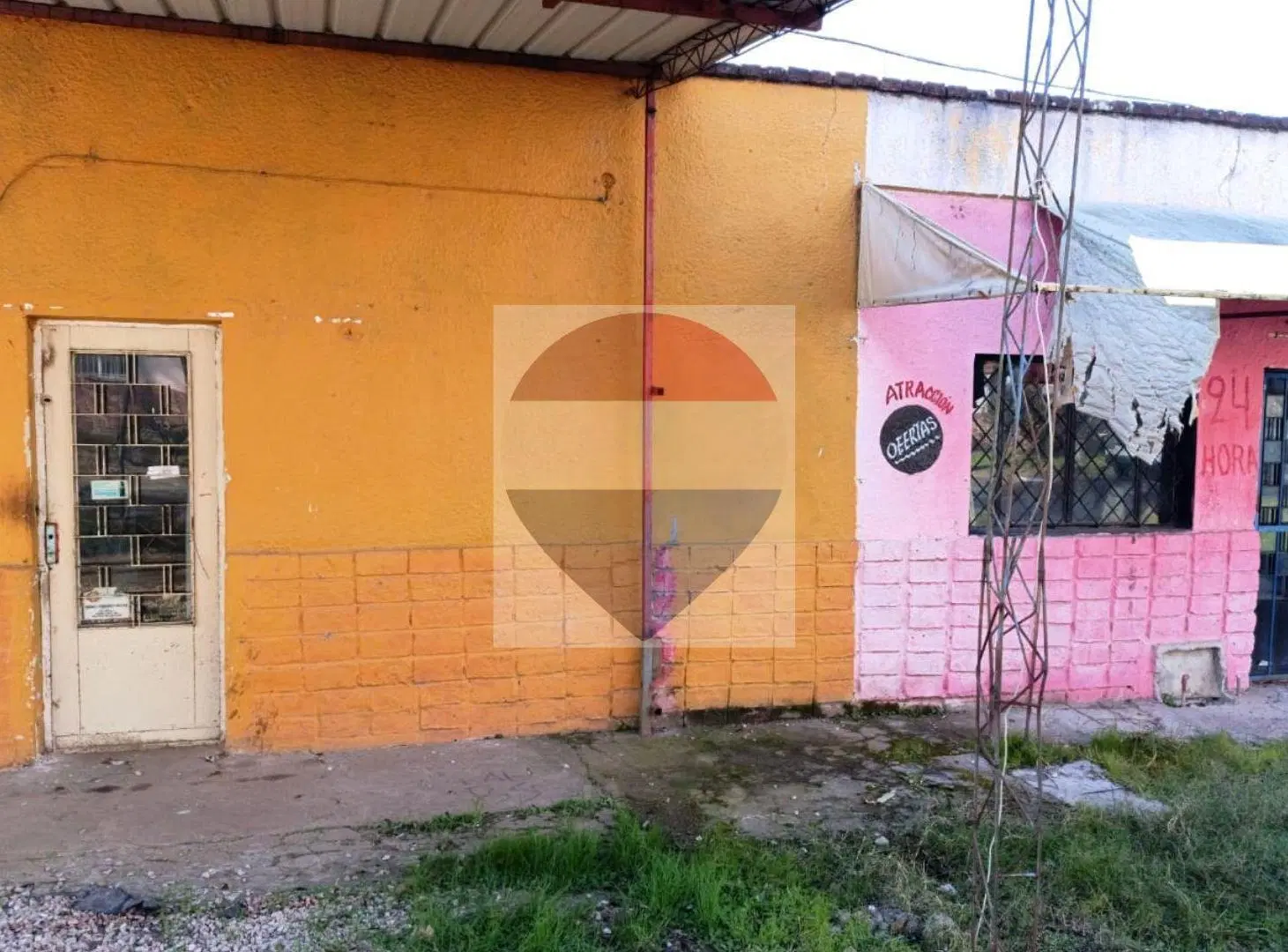 VENTA DE LOCAL COMERCIAL EN PANDO 5