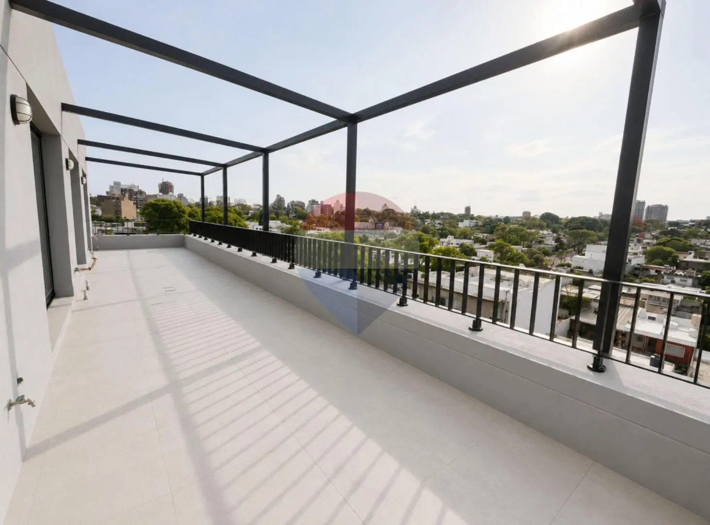 VENTA PENTHOUSE DOS DORMITORIOS DOS BAÑOS EN BUCEO 2