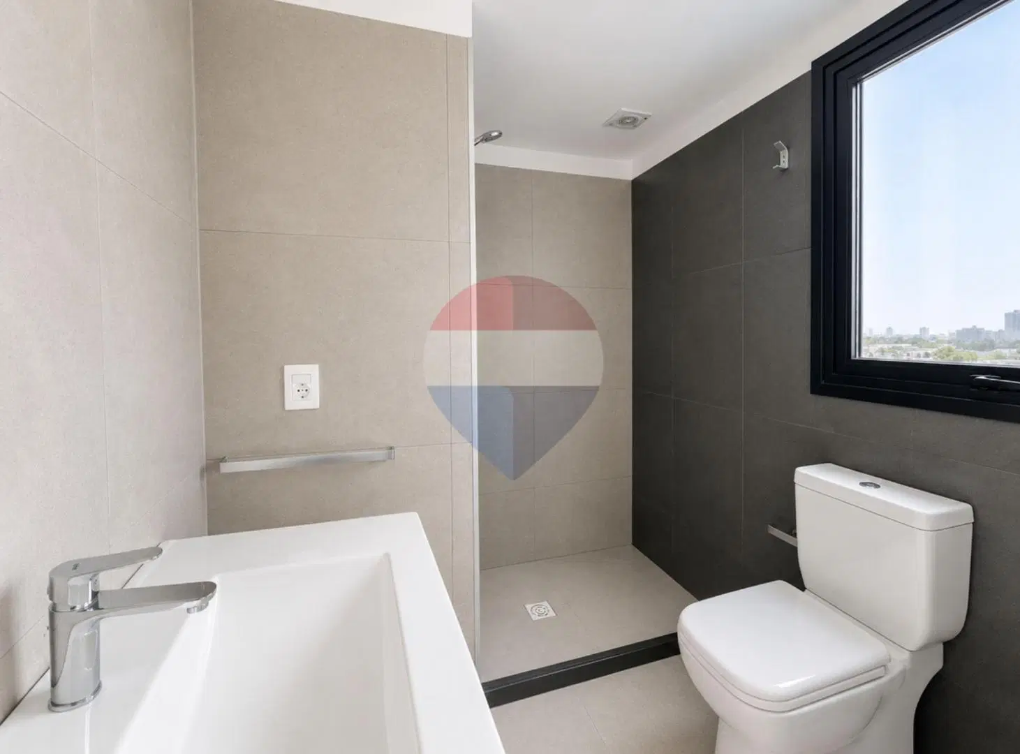 VENTA PENTHOUSE DOS DORMITORIOS DOS BAÑOS EN BUCEO 5