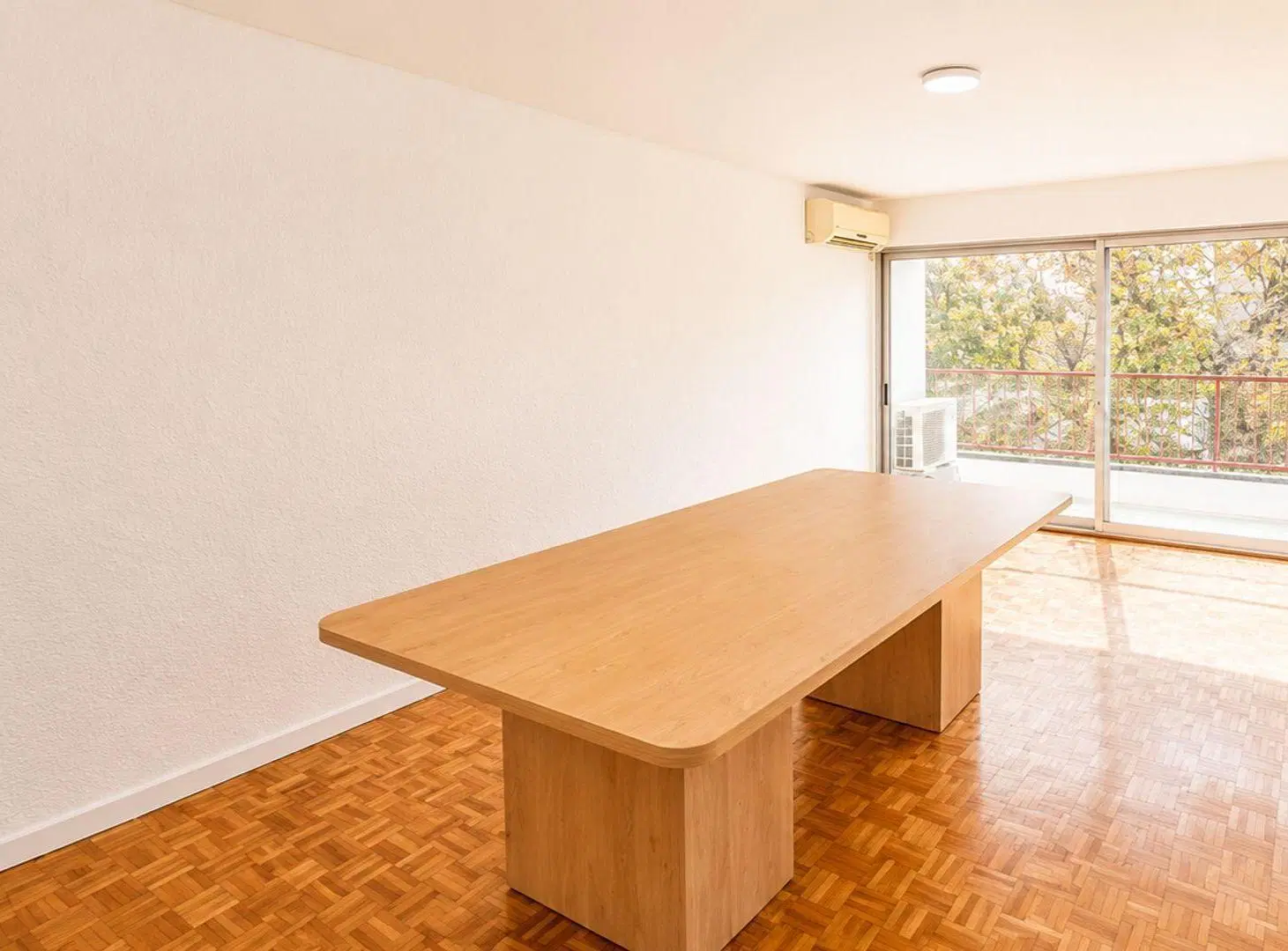 Vende apartamento Pocitos 3 dorm 2baños y balcones 4