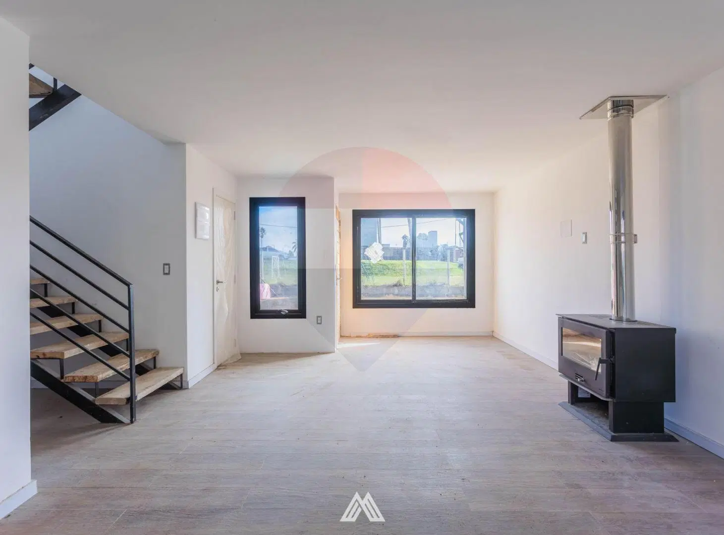 Venta casa tres dormitorios garaje y patio Solymar 5