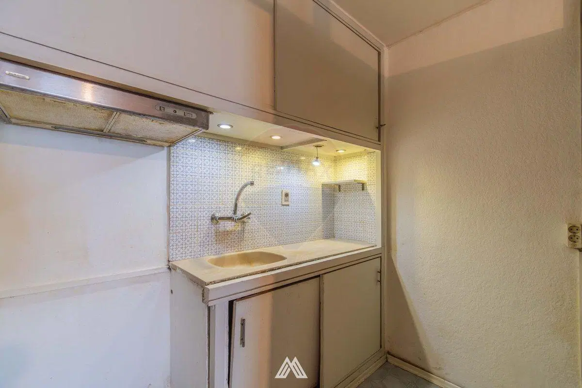 Venta oficina/escritorio 2 ambientes Cordón 8