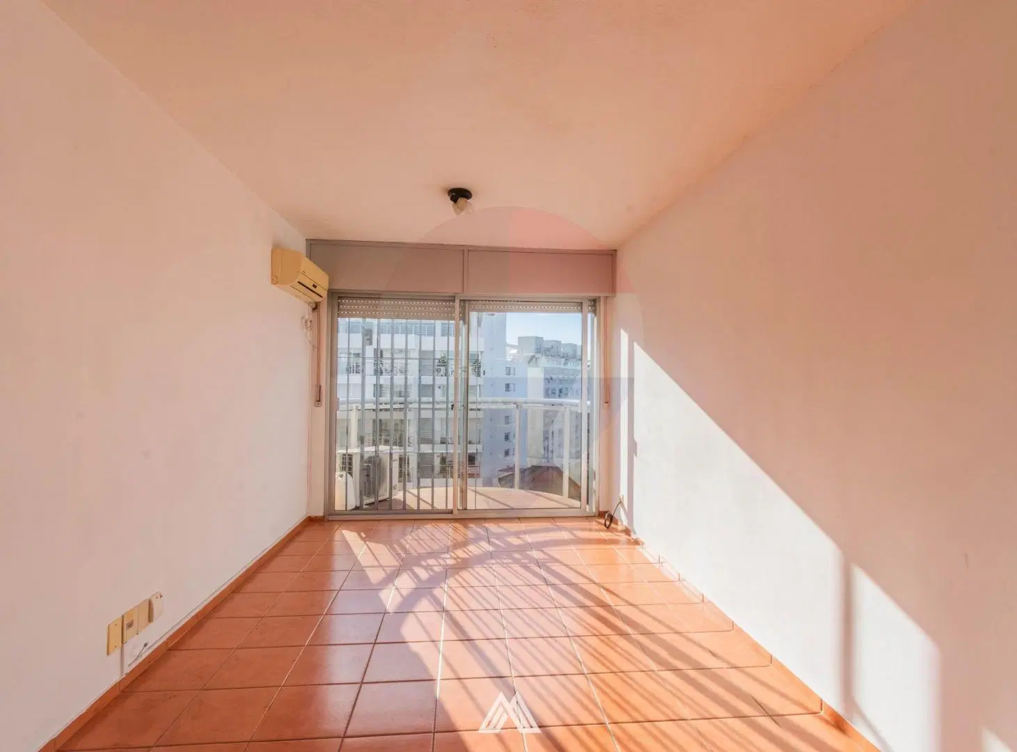 ALQUILER APARTAMENTO UN DORMITORIO Y BALCÓN MALVIN 1