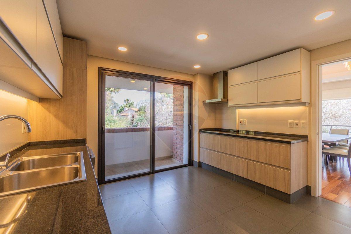 Foto de VENTA APTO, Carrasco, 3 Suites, Jardin, Piscina, imagen 2