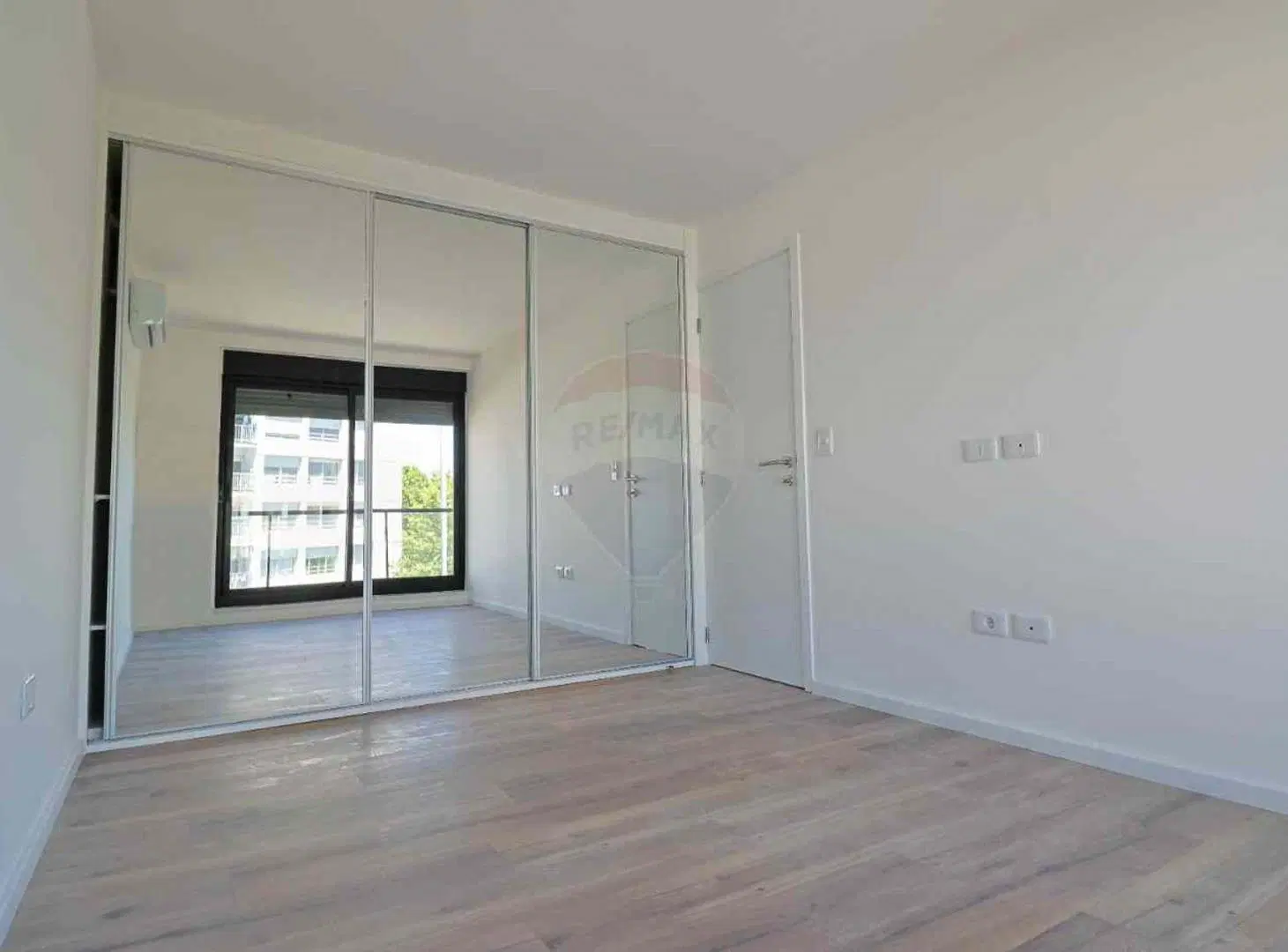Alquiler apto un dormitorio terraza cordón sur 1