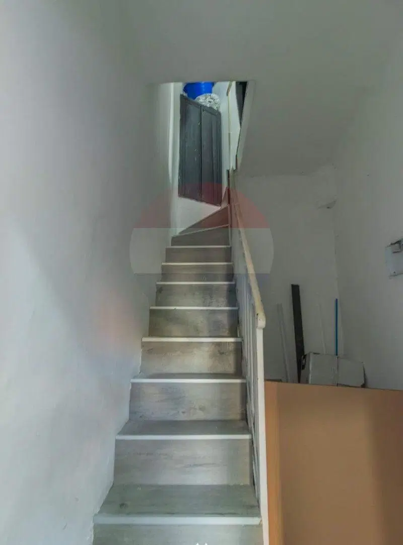 VENTA LOCAL COMERCIAL EN POCITOS CON RENTA 4