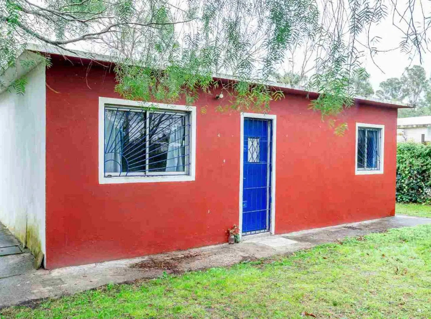 VENTA 2 CASAS + DEPOSITO MISMO PADRON, EN MARINDIA 3