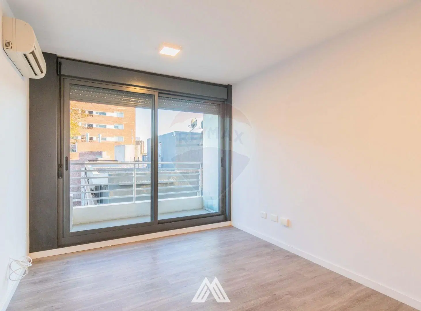 ALQUILER Apto 1 dormitorio con garaje, Bella Vista 3