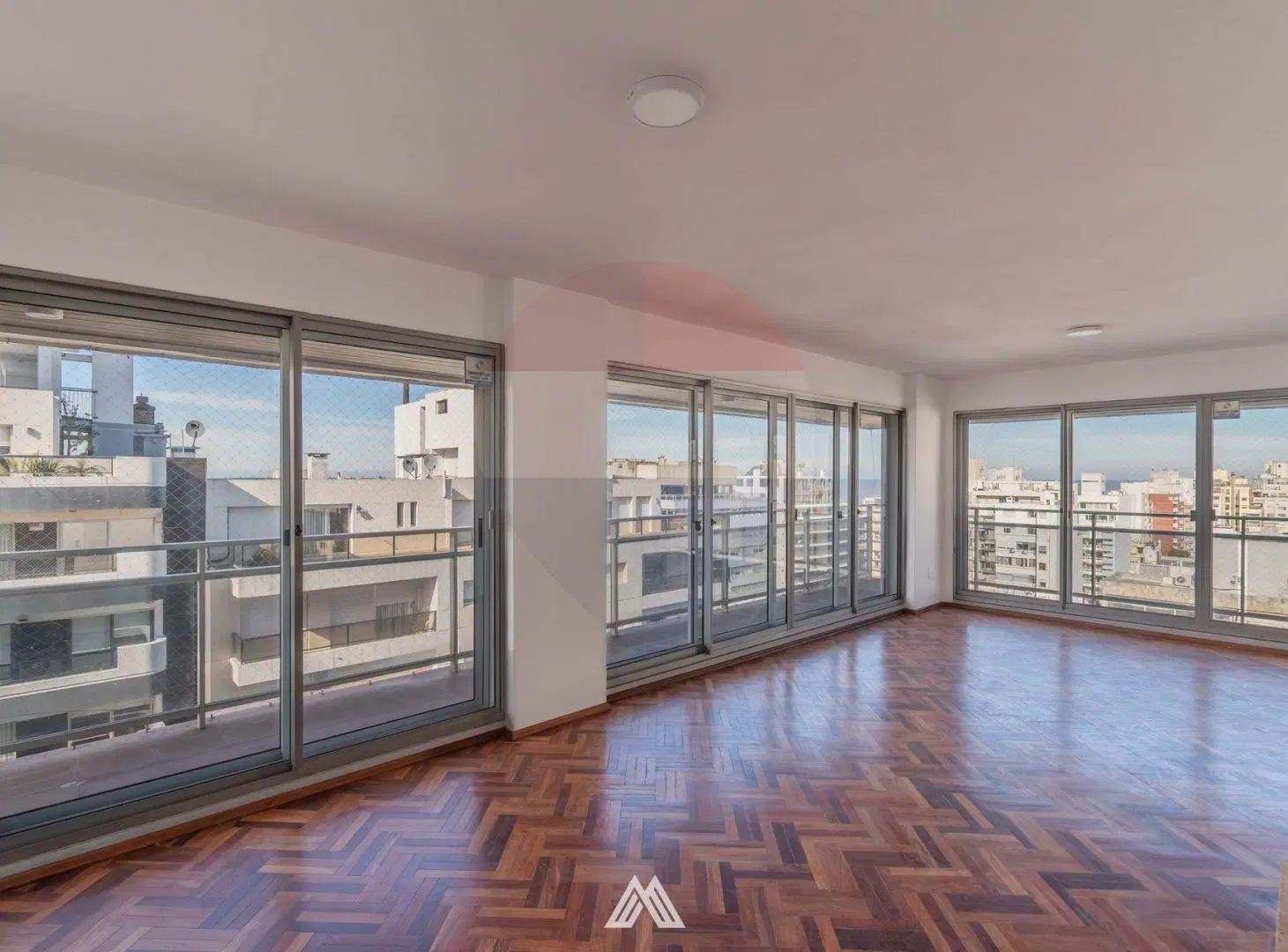 Venta apto. 4 dorms+ser. Pta.Carretas 2 gges parr. 4