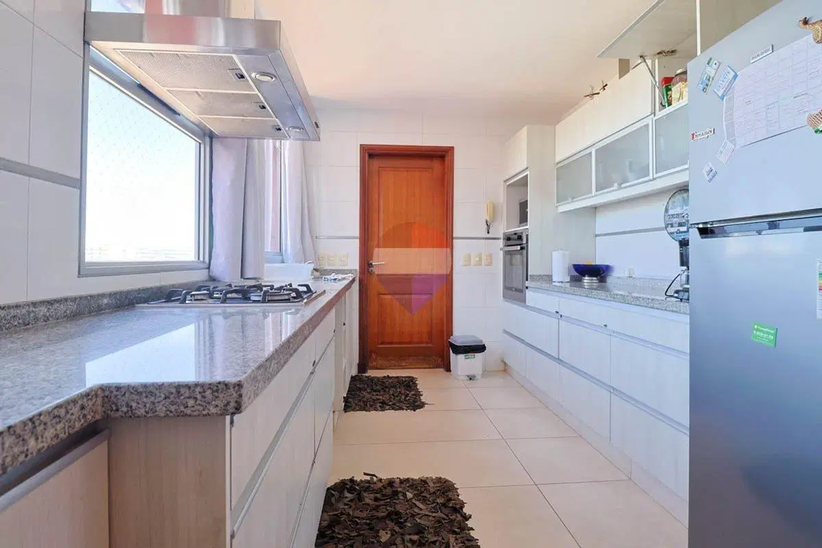 VENTA PENTHOUSE POCITOS, 3 DORM. SERVICIO, 3 GJES. 3