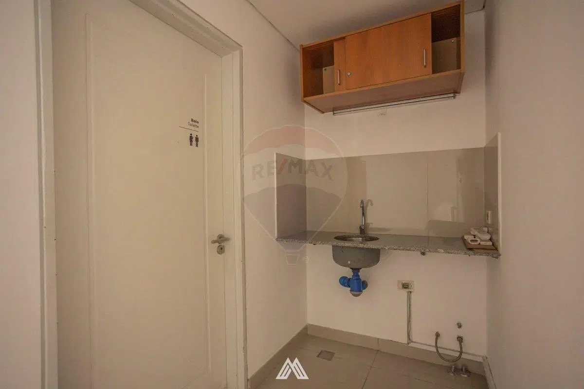 VENTA OFICINA GARAJE RENTA FINANCIADA CIUDAD VIEJA 3