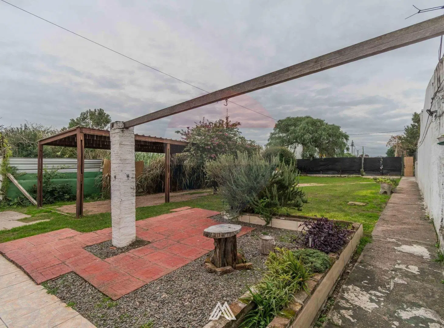 CASA EN VENTA EN SAYAGO 3D 1B GRAN TERRENO 8