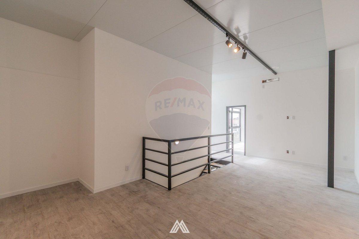 Foto de Alquiler y o Venta oficina reciclado Ciudad Vieja, imagen 4