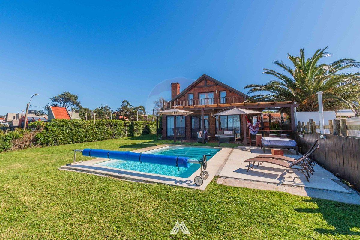 Foto de Alquila Casa 4 dorm frente al mar. Villa Argentina, imagen 5