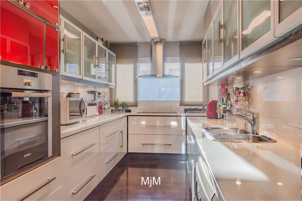 Foto de VENDE APARTAMENTO POCITOS 5 DORMITORIOS, imagen 4