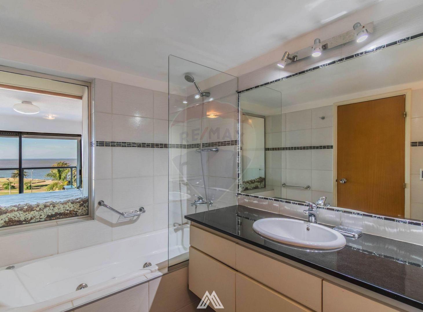 Foto de VENTA APTO 4 DORM 4 BAÑOS PUNTA CARRETAS GJE DOBLE, imagen 5