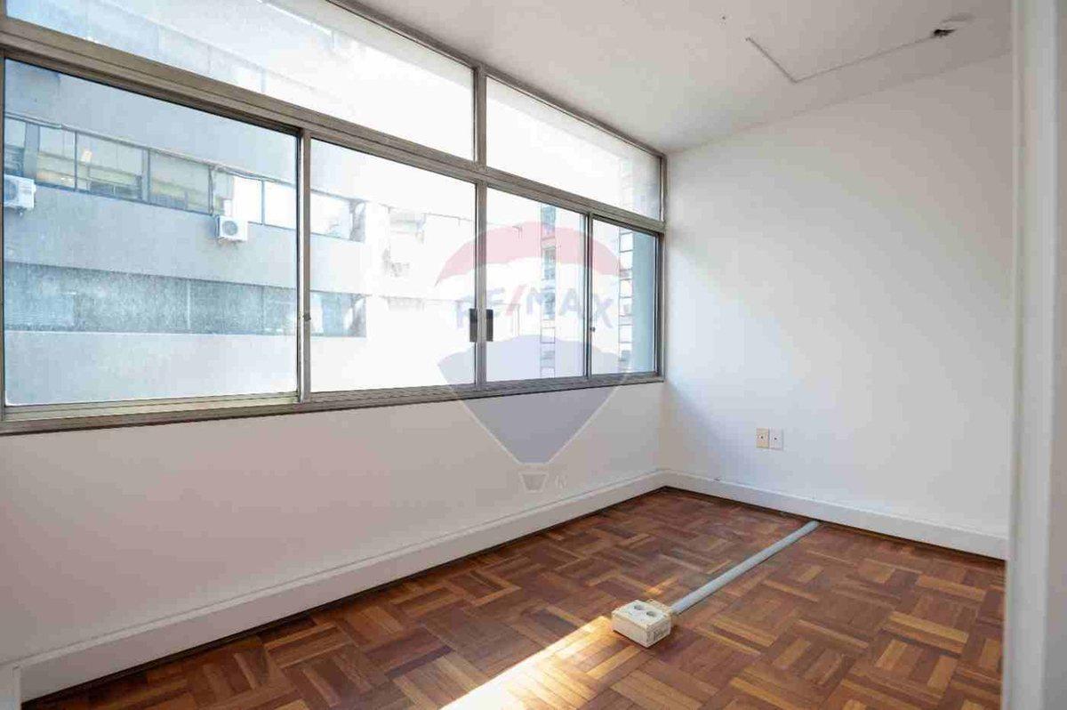 Foto de VENTA AMPLIA OFICINA EN CORDON CON BUENA RENTA, imagen 2