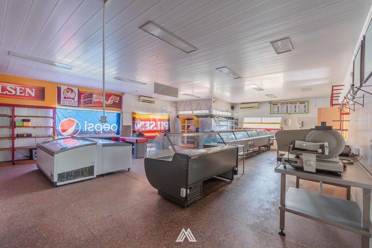 Foto de Venta de Local Comercial en esquina La Foresta, imagen 3