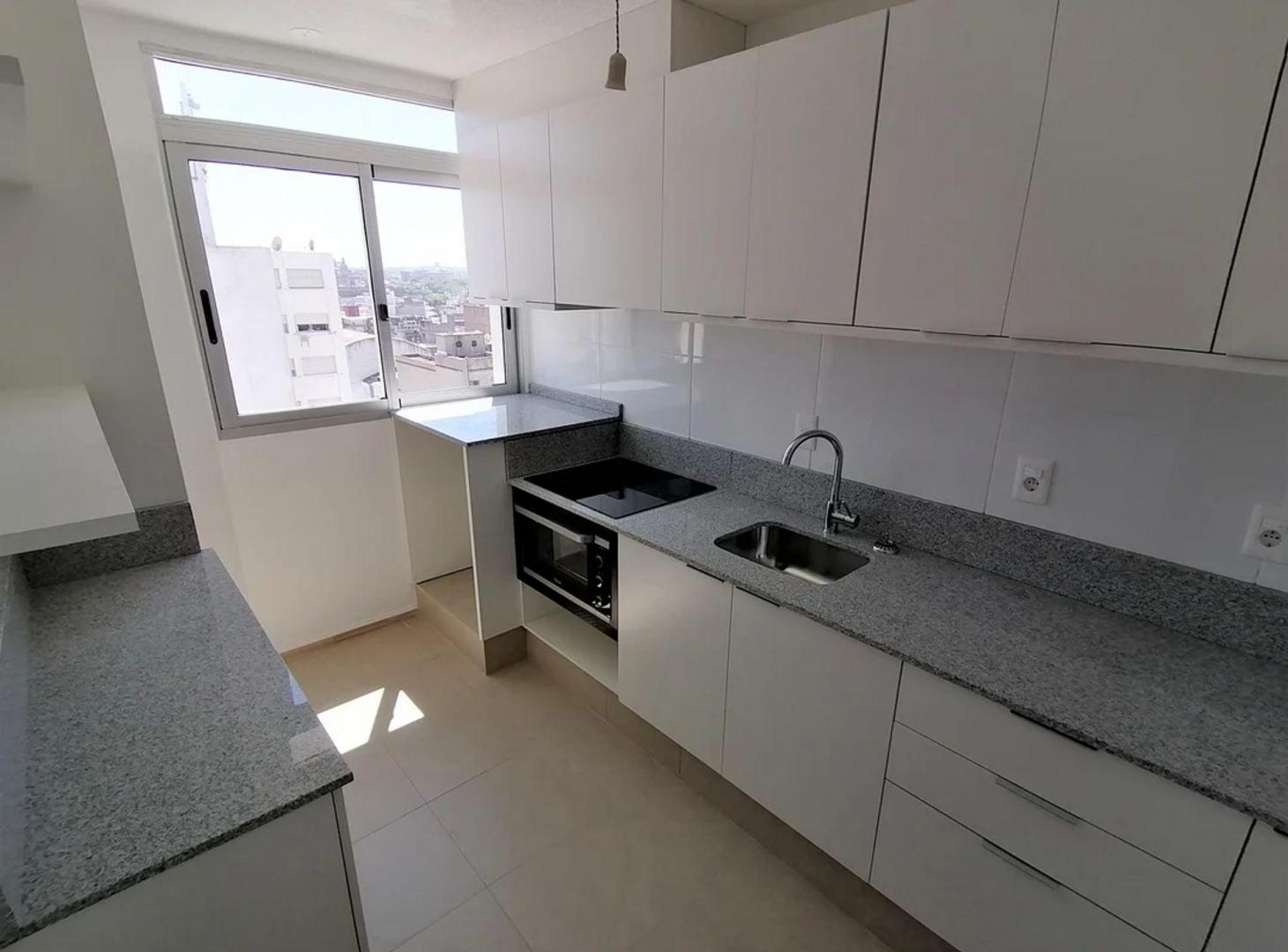 Foto de Venta Apto 2 Dormitorios con Garaje en Centro, imagen 2