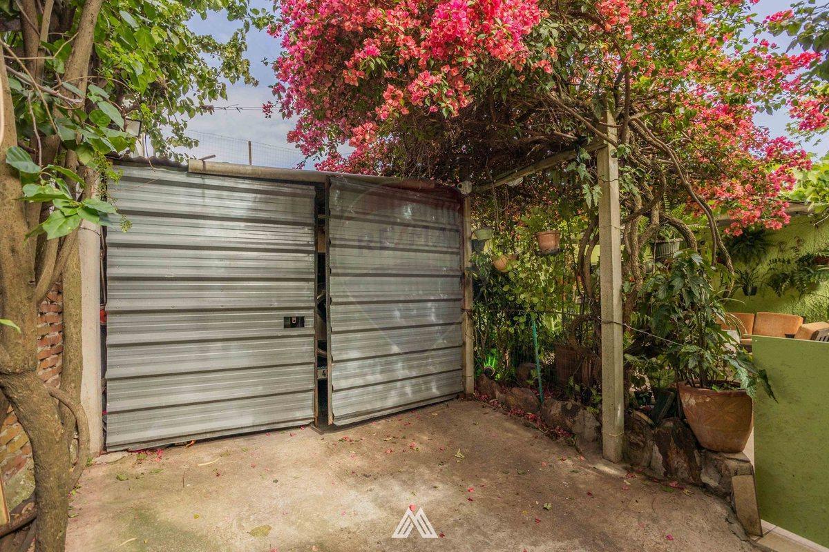 Foto de VENTA CASA 3 DORMITORIOS GARAJE FONDO EN CERRITO, imagen 2
