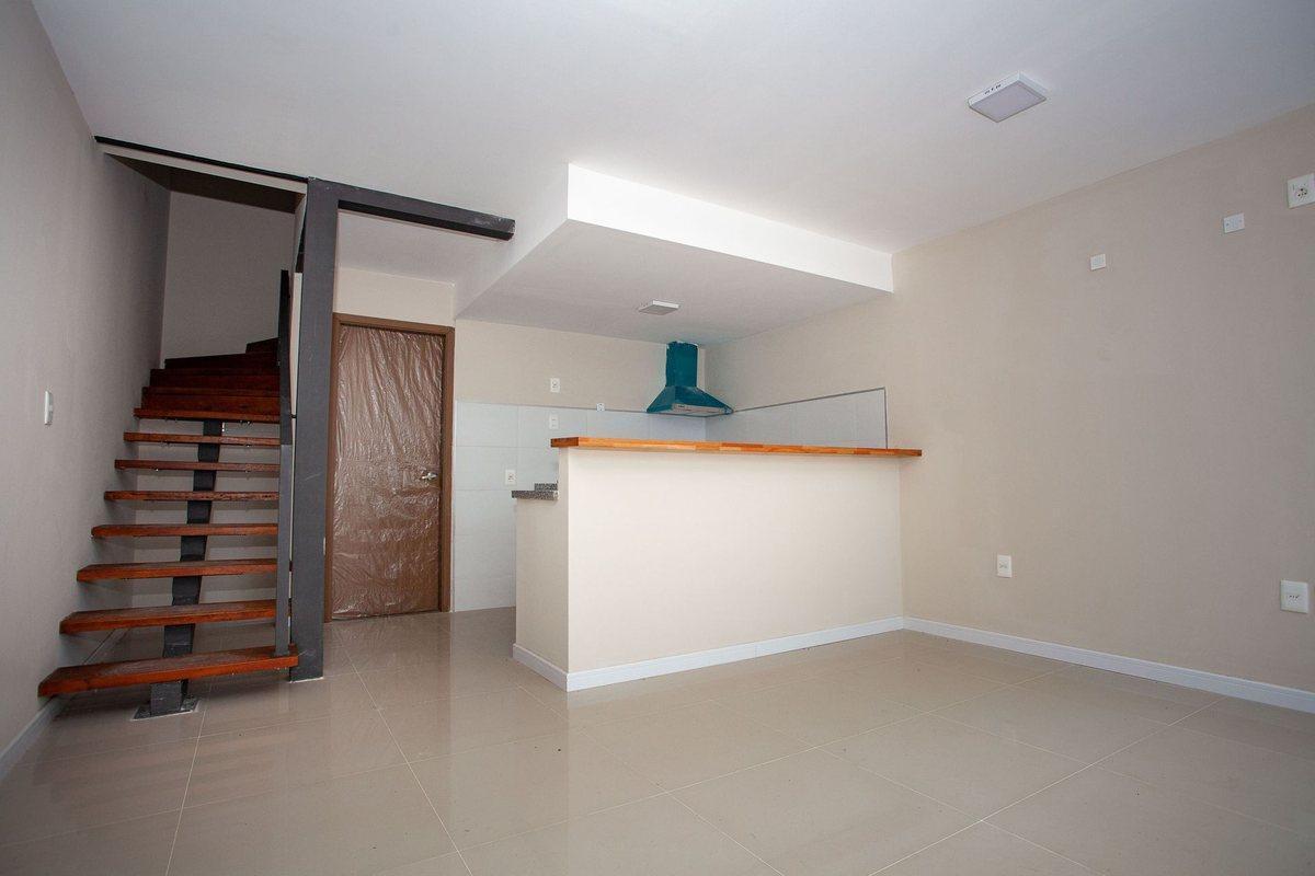 Foto de VENTA DUPLEX 2 DORM PATIO EXCLUSIVO TRES CRUCES, imagen 2