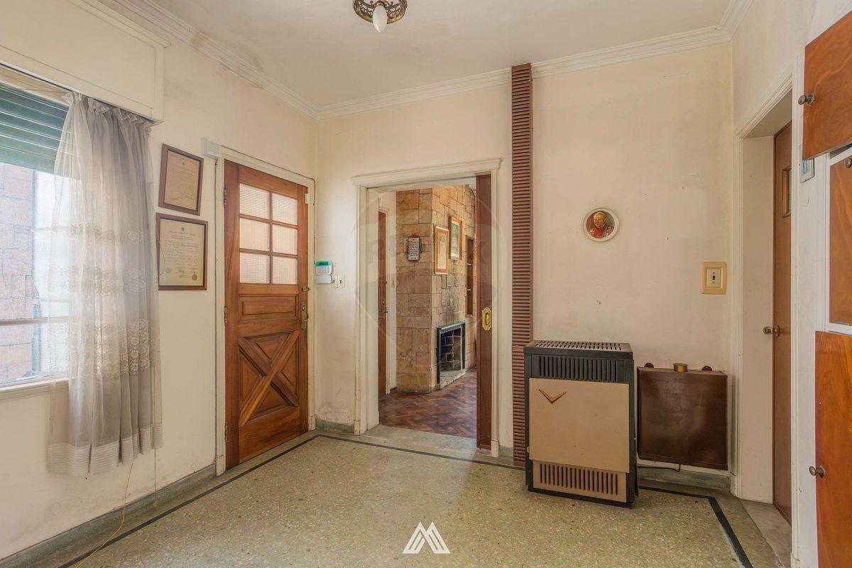 Foto de VENTA CASA EN MALVIN 4 DORMITORIOS CON APARTAMENTO, imagen 2