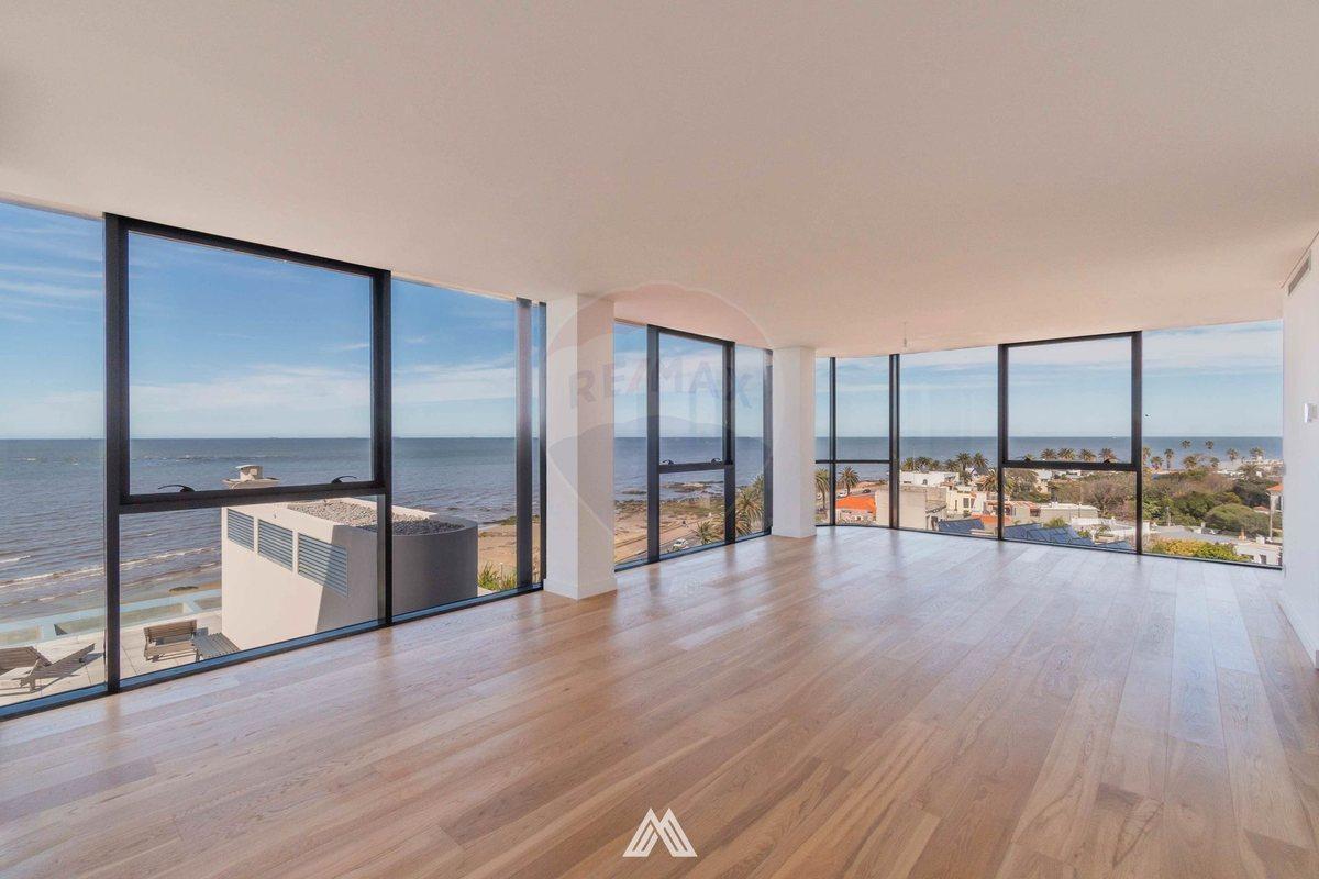 Foto de VENTA PENTHOUSE DUPLEX 4 DORM BILU RAMBLA CARRASC0, imagen 1