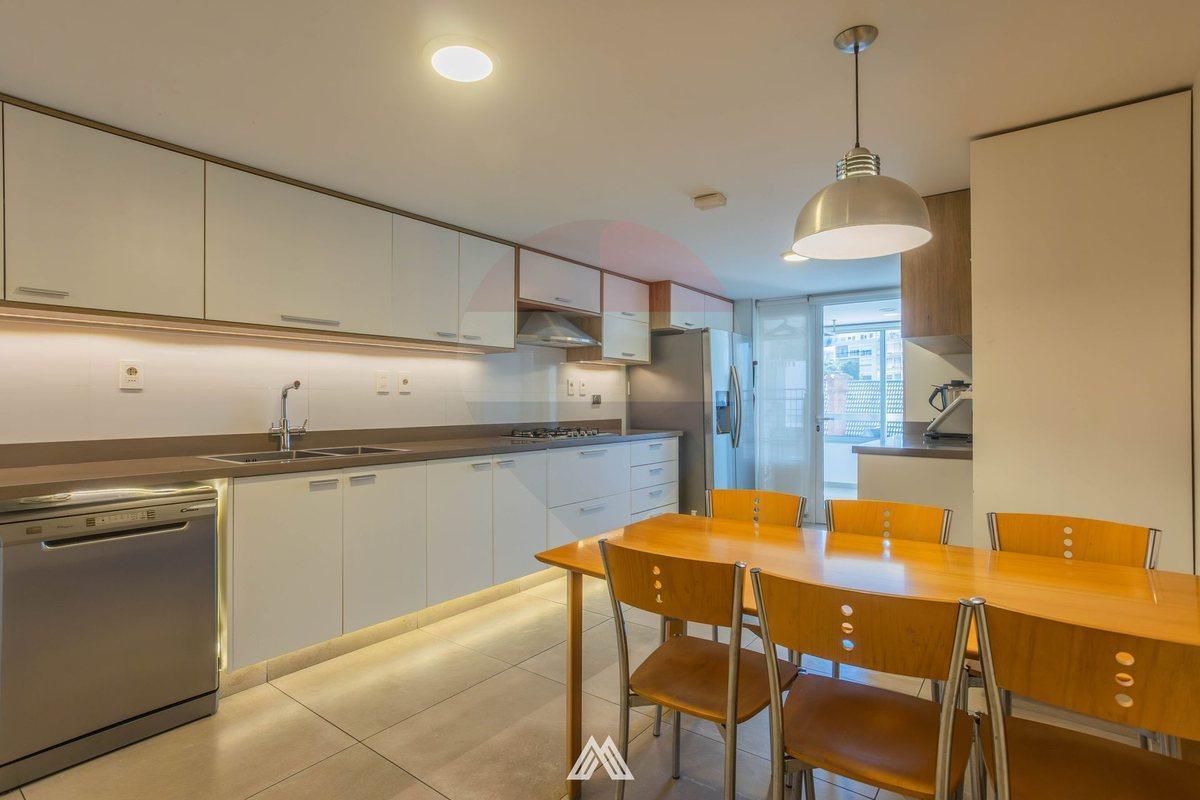 Foto de Venta apto 4 dorm en suite. 2gges, Pocitos, imagen 3