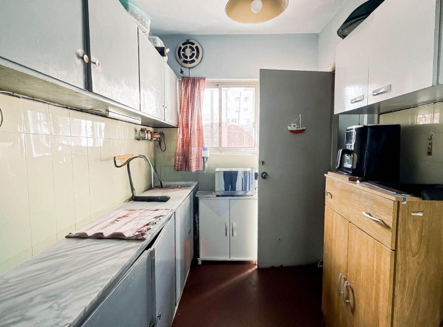 Foto de VENTA APTO CORDON 2 DORM Y COCHERA, imagen 5