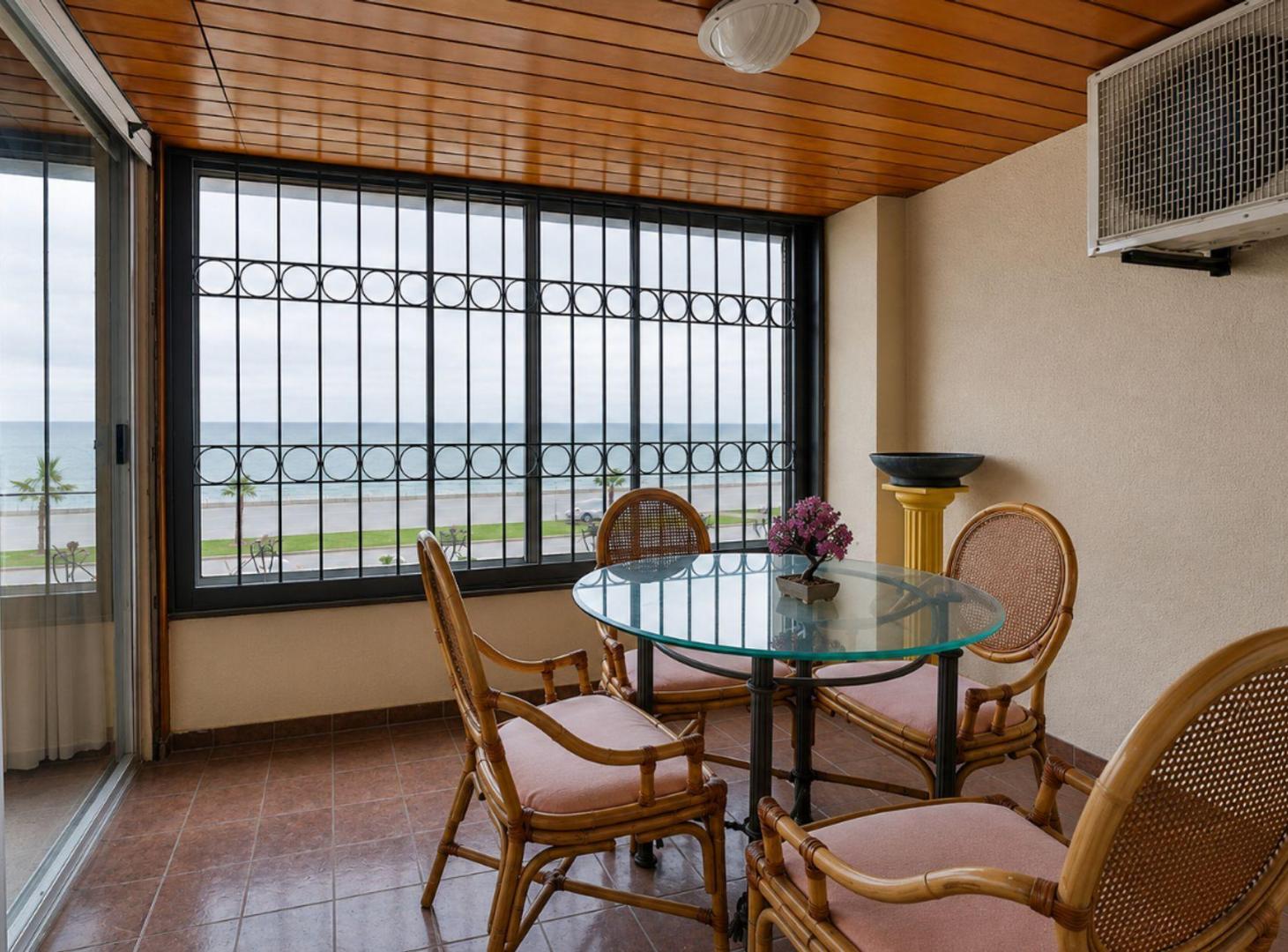 Foto de VENTA RAMBLA PUNTA CARRETAS, 3 DORM. SERV. GJE X 2, imagen 5