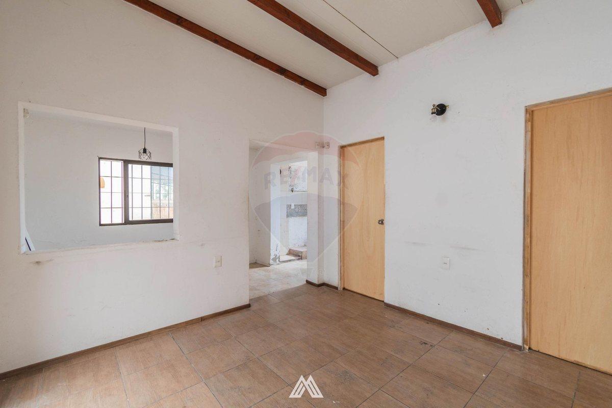 Foto de VENTA CASA 2 DORMITORIOS PATIO Y GARAJE CERRITO, imagen 2