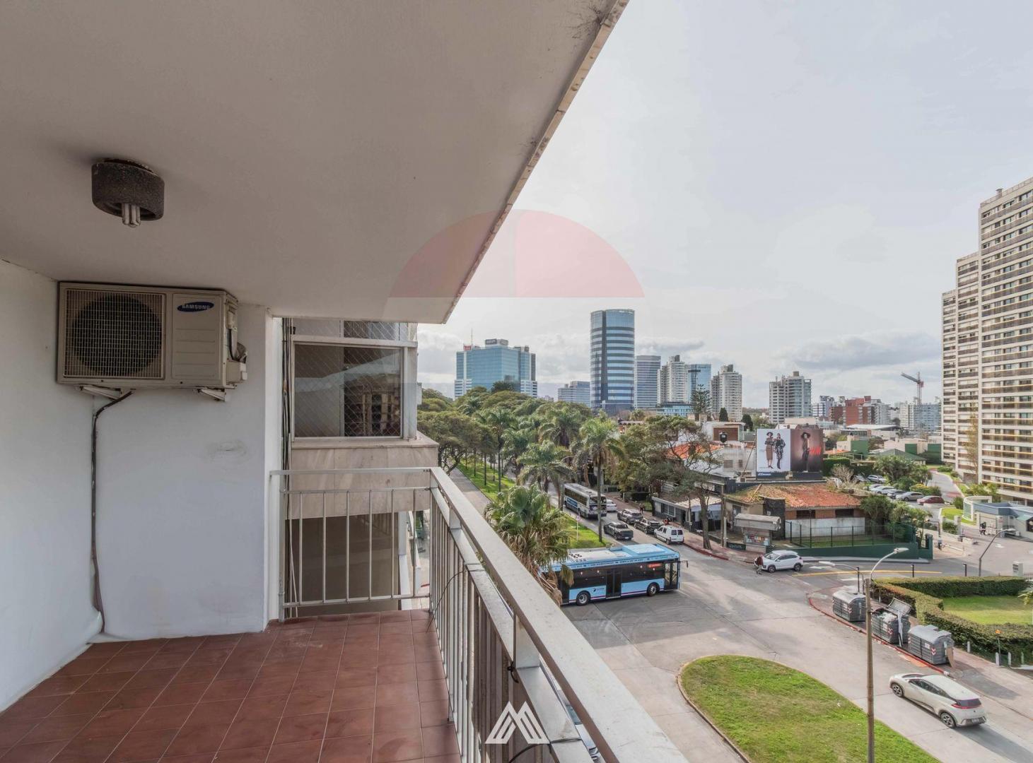 Foto de Venta apto Pocitos 3 dormitorios servicio garaje, imagen 4