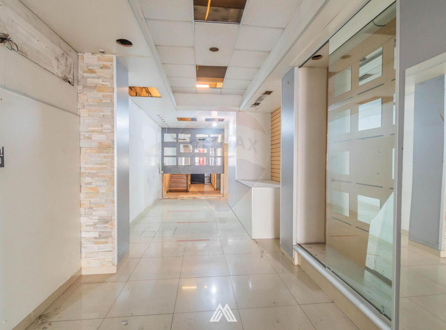 Foto de VENTA LOCAL COMERCIAL 18 DE JULIO Y GABOTO CORDON, imagen 3