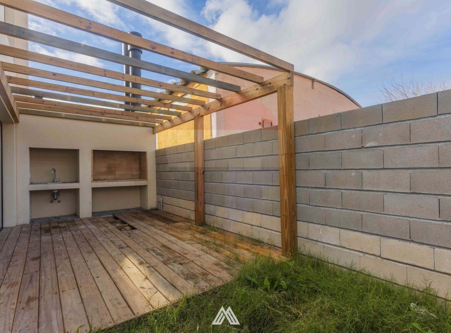 Foto de Venta casa tres dormitorios garaje y patio Solymar, imagen 2
