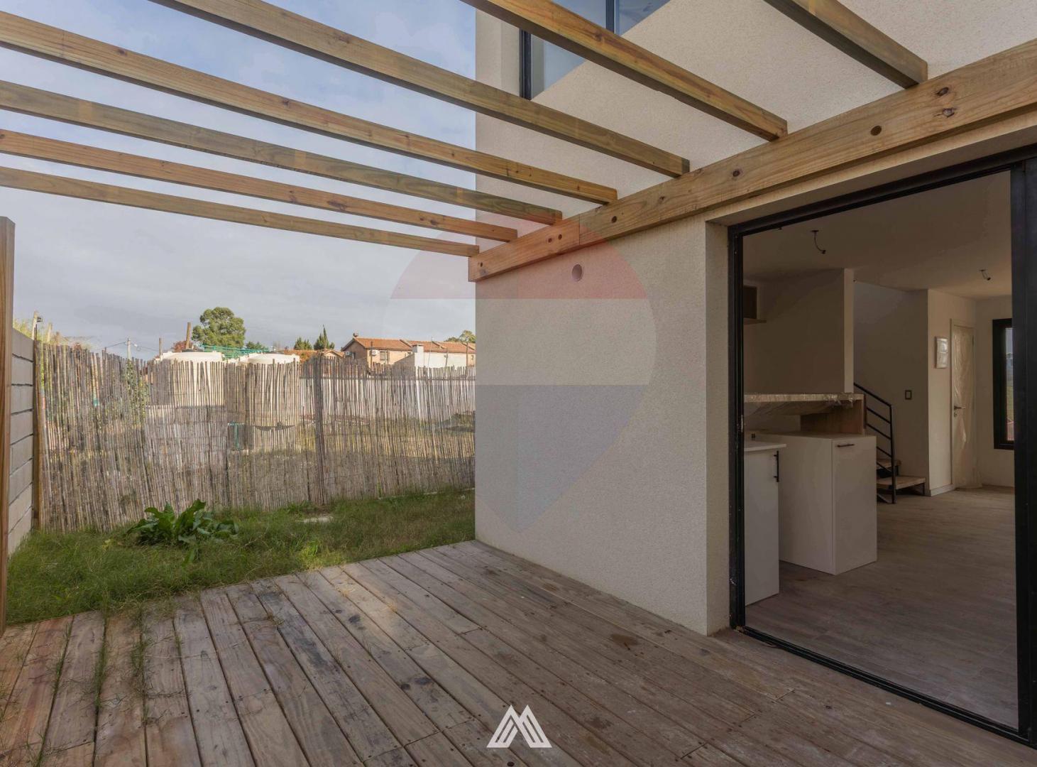 Foto de Venta casa tres dormitorios garaje y patio Solymar, imagen 4