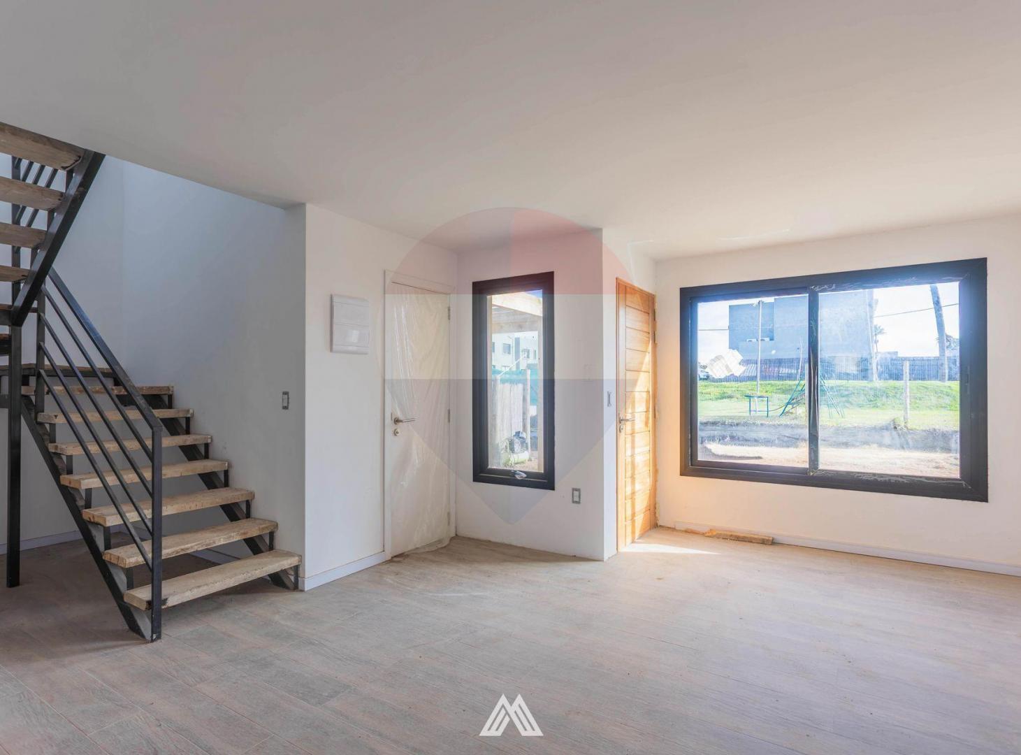 Foto de Venta casa tres dormitorios garaje y patio Solymar, imagen 3