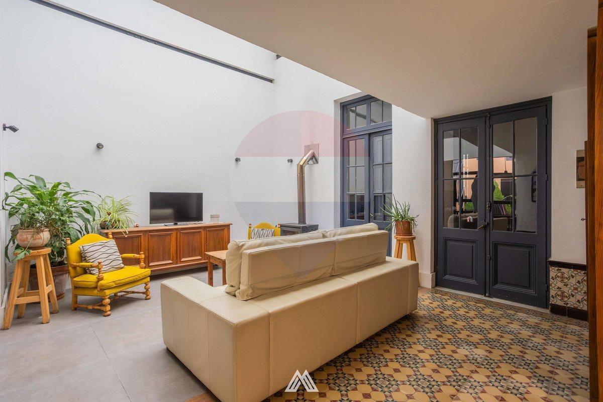 Foto de VENTA CASA 3 DORMITORIOS, 3 BAÑOS EN CORDON, imagen 2