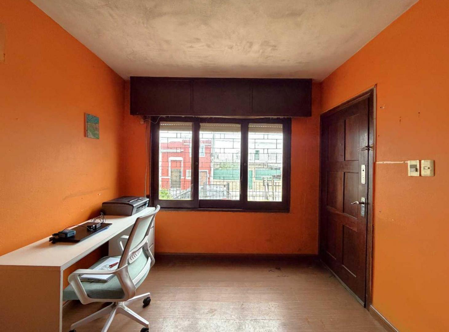 Foto de Venta Casa 2 Dormitorios Cochera Patio en La Union, imagen 1