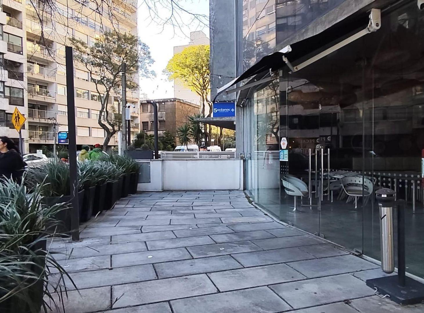 Foto de VENTA-exclusivo local comercial 160m2-PTA CARRETAS, imagen 2