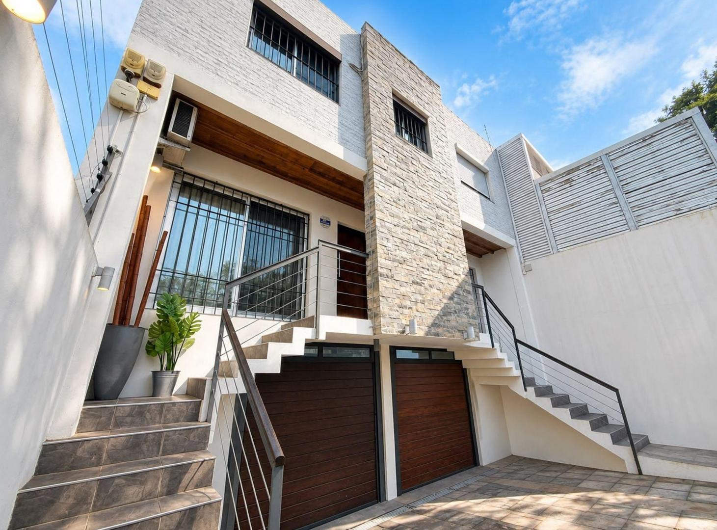 Foto de VENTA CASA 3 dorm, 4 baños, 2 garages- PRADO SUR, imagen 2