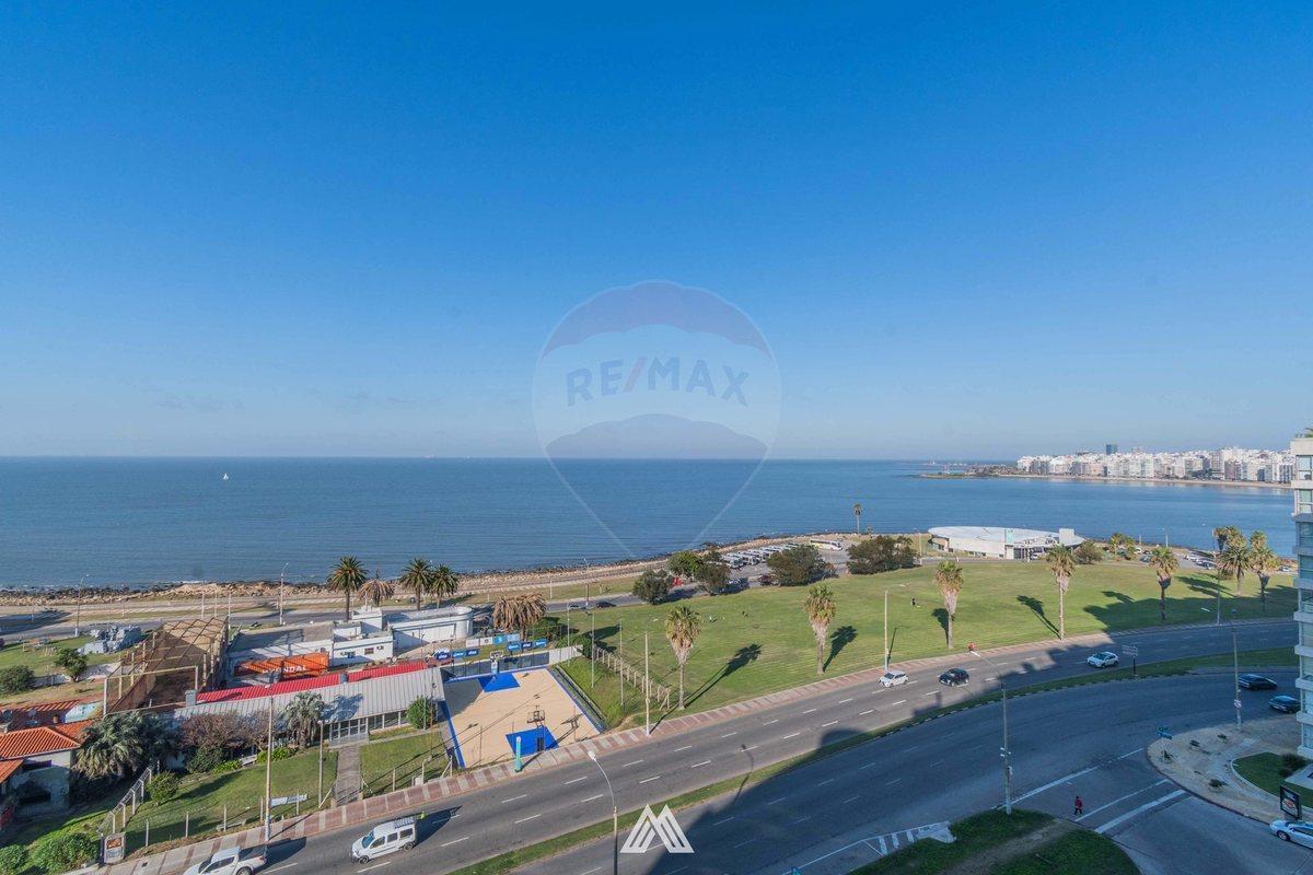 Foto de VENDE APARTAMENTO 4D + SERVICIO + 2GJE POCITOS, imagen 3