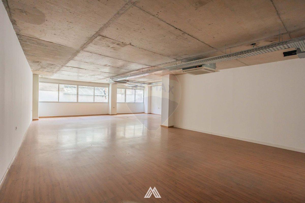 Foto de VENTA OFICINA GARAJE RENTA FINANCIADA CIUDAD VIEJA, imagen 3