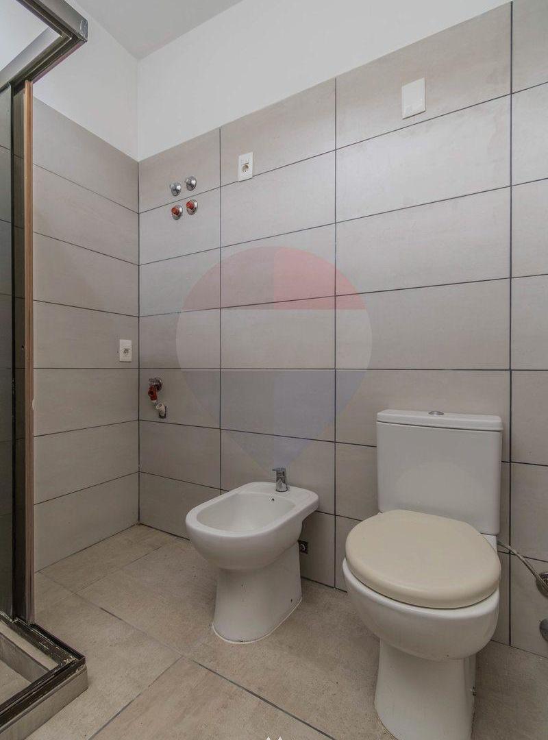 Foto de VENTA CASA 3 DORMITORIOS Y COCHERA EN BUCEO, imagen 2