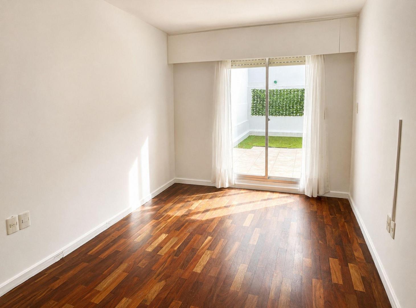 Foto de Alquiler un dormitorio balcón patio Punta Carretas, imagen 1