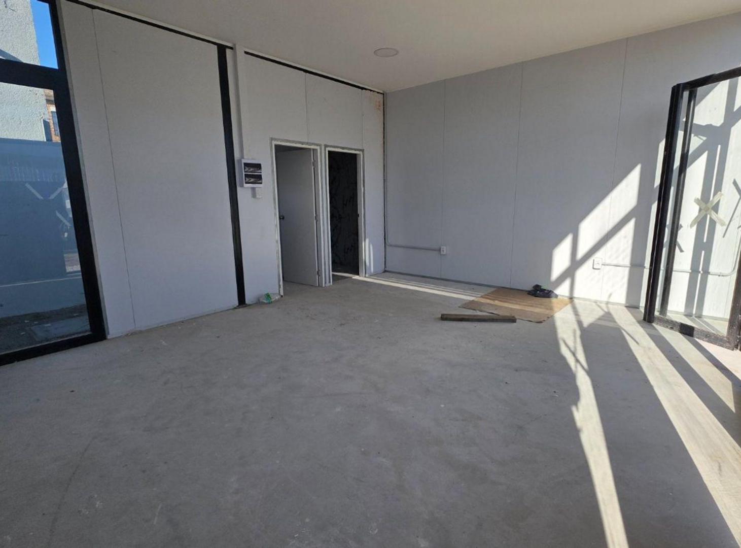 Foto de Alquiler de Local Comercial en El Pinar, imagen 2