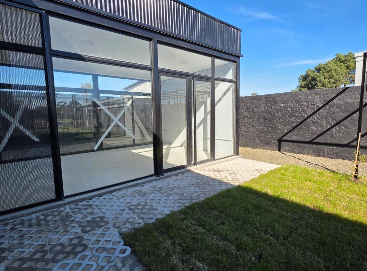 Foto de ALQUILER DE LOCAL COMERCIAL EN EL PINAR, imagen 3