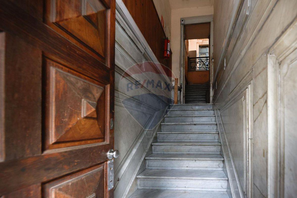 Foto de VENTA CENTRO EDIF CON LOCALES CON RENTA 10% ANUAL, imagen 2
