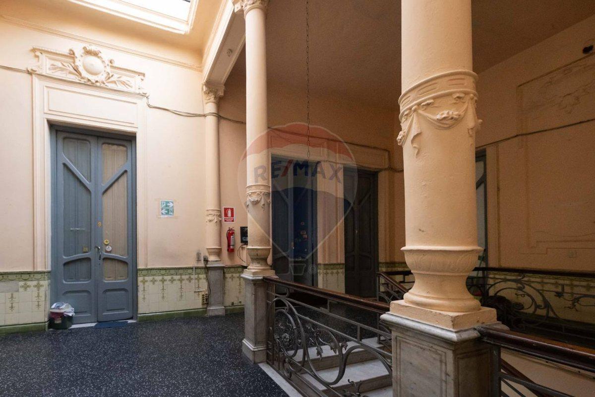 Foto de VENTA CENTRO EDIF CON LOCALES CON RENTA 10% ANUAL, imagen 3